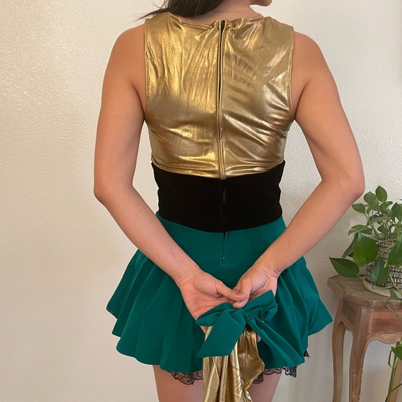 Story Book Hostess Costume - Picture 5 of 5